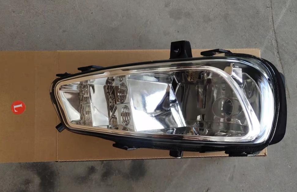 9608200156/9608200256/9608201956 FOG LAMP LH for  BENZ TRUCK AROCS SLT