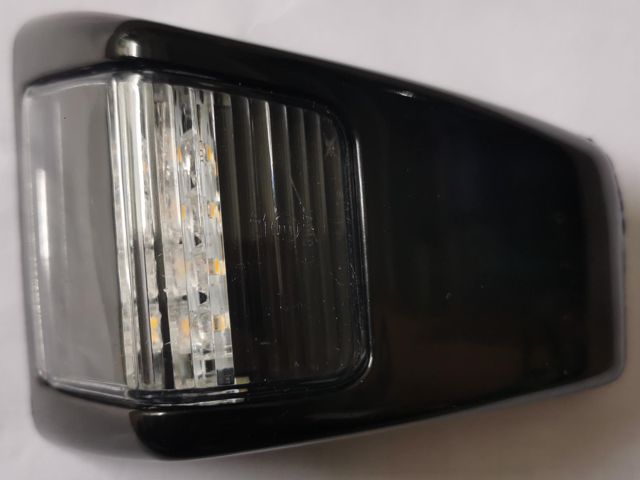 82114502/21478751+82114500/84139939/82355684 CORNER LAMP RH for  VOLVO FM500 / FH